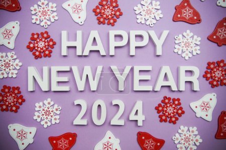 新年快乐2024字母表紫色背景的字母